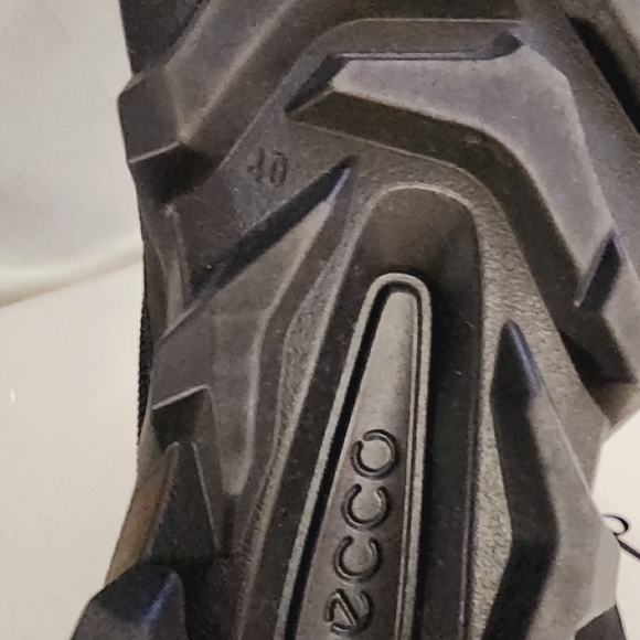 ECCO Women's MX GTX Waterproof Cold Weather Mid Boot LIKE NEW NO RIP NO FLAWS - Picture 14 of 16